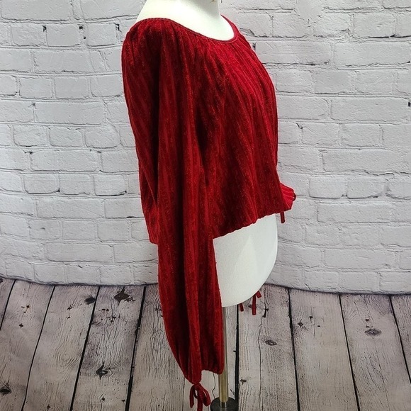 Vintage Red Long Sleeve Tie up crop top - Picture 12 of 13